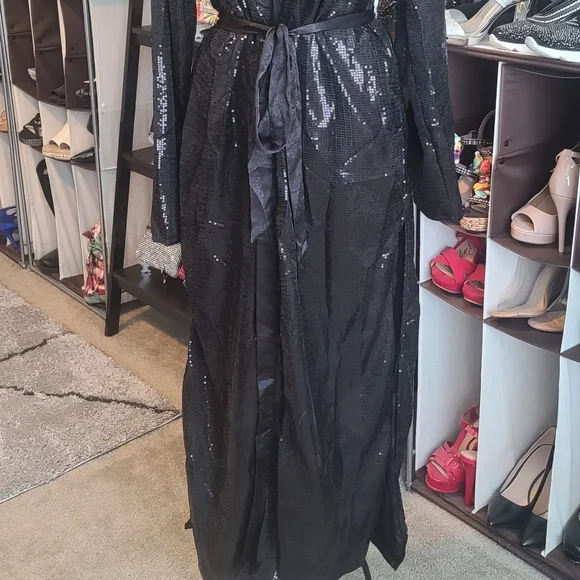 New Exquisite Blk Sequin Ankle Length Jacket with Belt - Picture 2 of 5